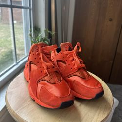 Nike Orange huarache 7.5W