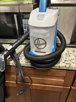 Hoover PowerDash Pet compact carpet cleane