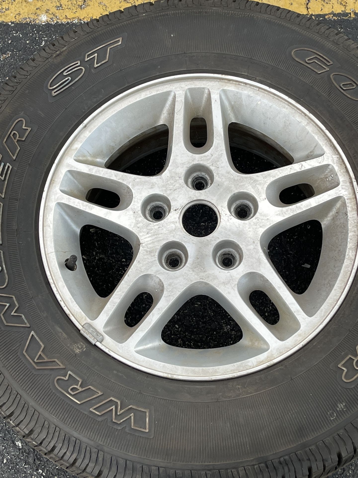 Jeep Cherokee Wheel And Tire Like New 225/75R16