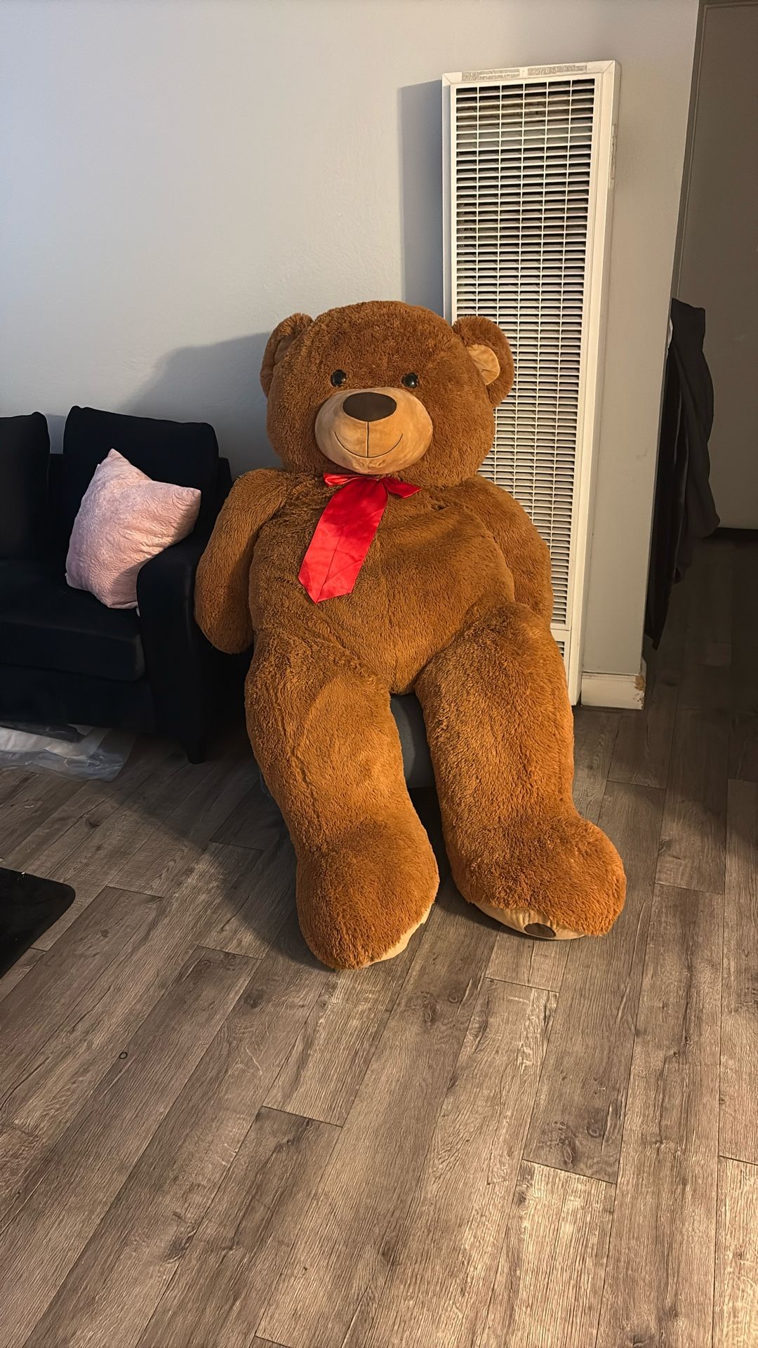 Oversized teddy Bear