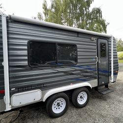 15’ Toy Hauler 