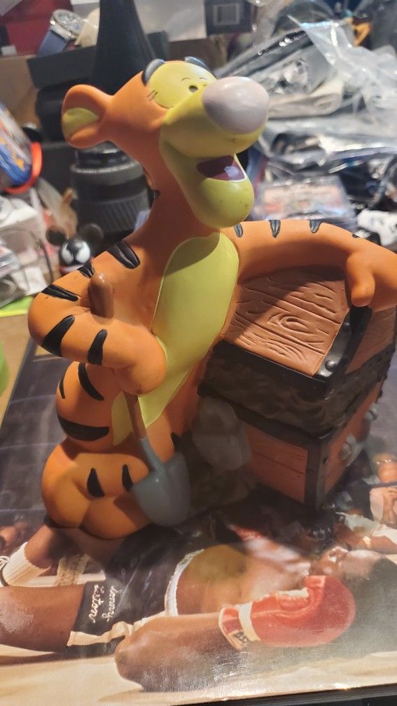 Vintage Disney TIGGER coin Bank Great Condition For $20