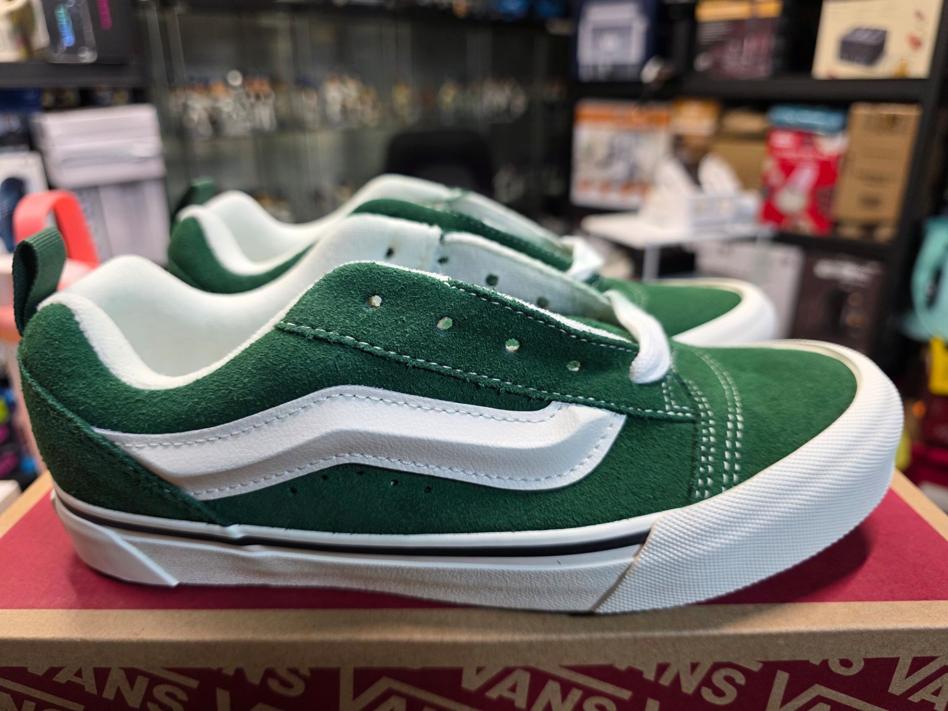 Vans Knu Skool - Suede Green - Youth 5.5 - Brand New in Box