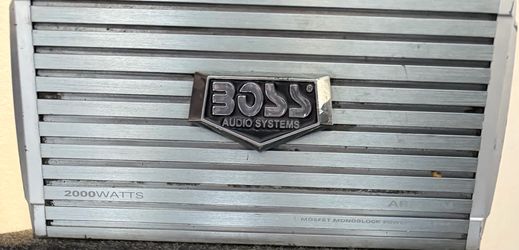 Boss Car Amplifier 2000 watts