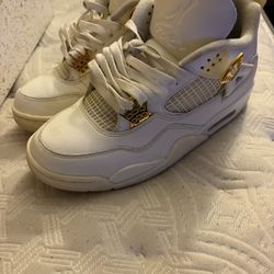Jordan 4 metallic gold women’s size 9.5