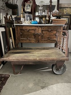 Vintage industrial cart〰️