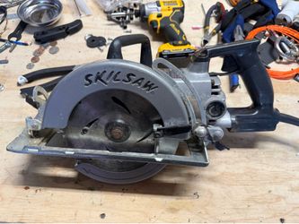 Skilsaw Worm Drive, Model 77 Professional, 7-1/4”, 13amp, 4400rpm