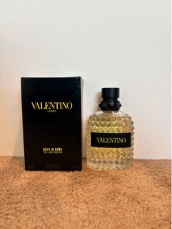Valentino Born in Roma Yellow Dream