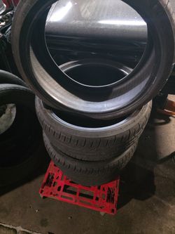 235 35 19 Tires Like New