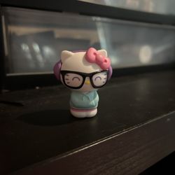 hello kitty figure