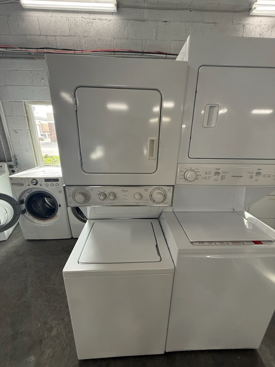 Whirlpool Washer And Dryer Set 24