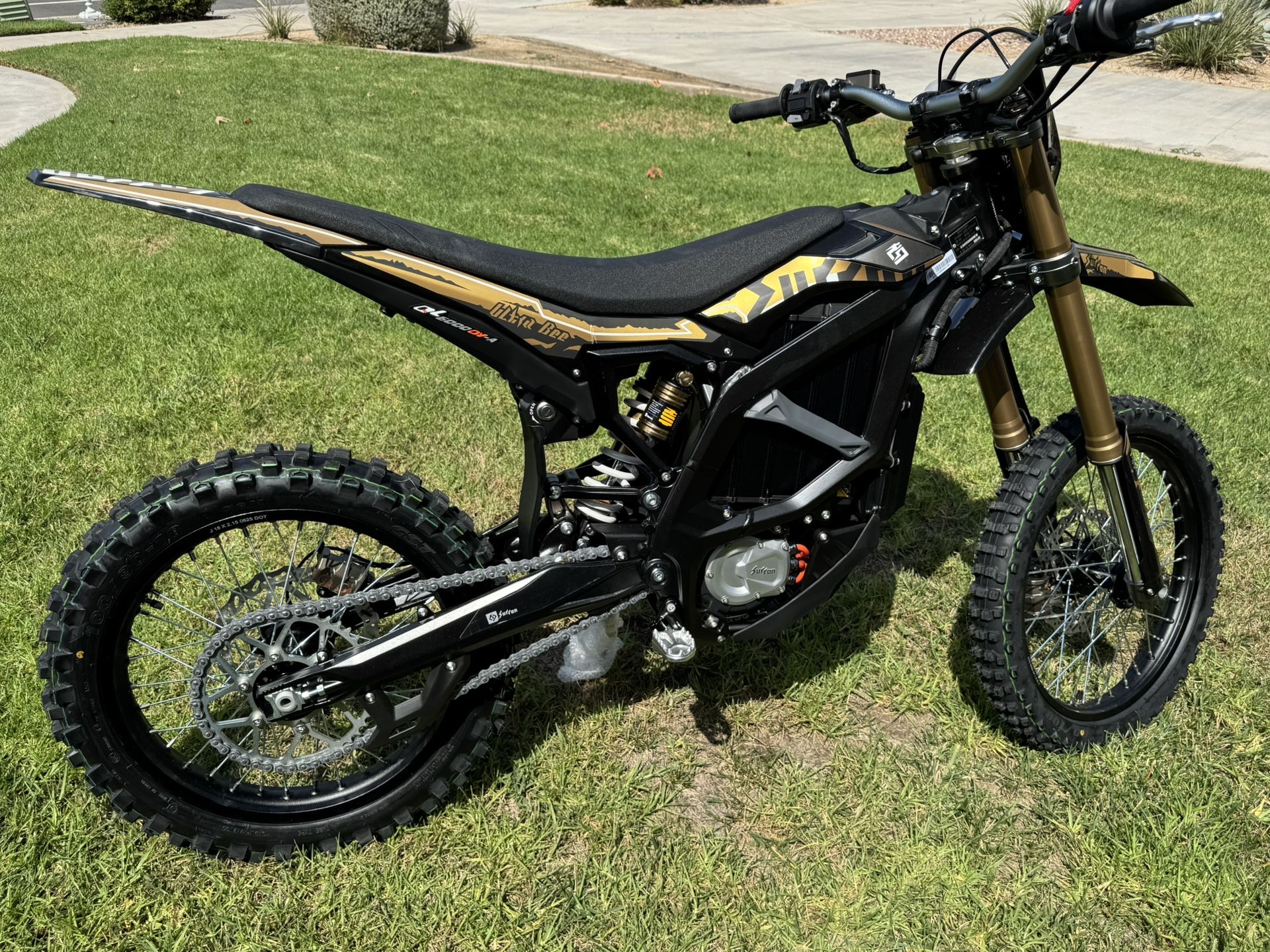 2025 surron ultra bee