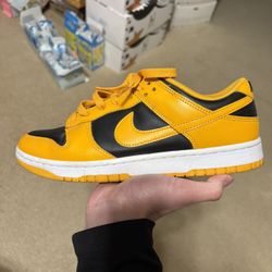 Size 9 mens - Nike Dunk Low Championship Goldenrod Black