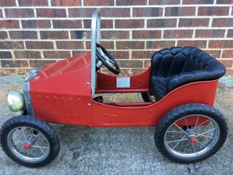 Horseless carriage pedal car