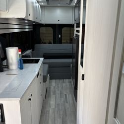 2025 Ford Ontour RV (Van)