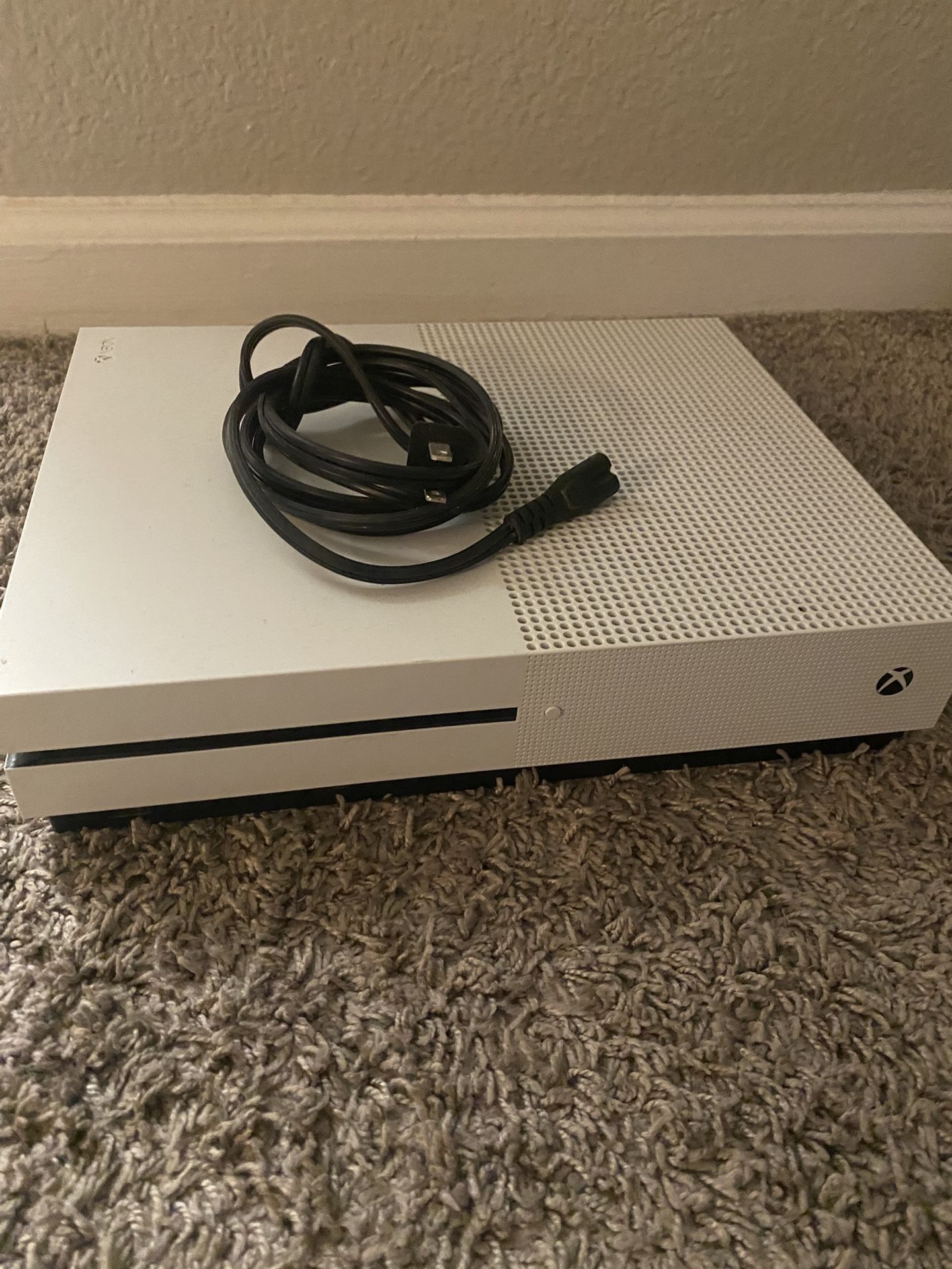 Xbox One S - 500GB, White NO CONTROLLER
