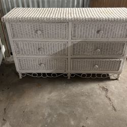 5 Drawers Wicker Dresser And Metal $60