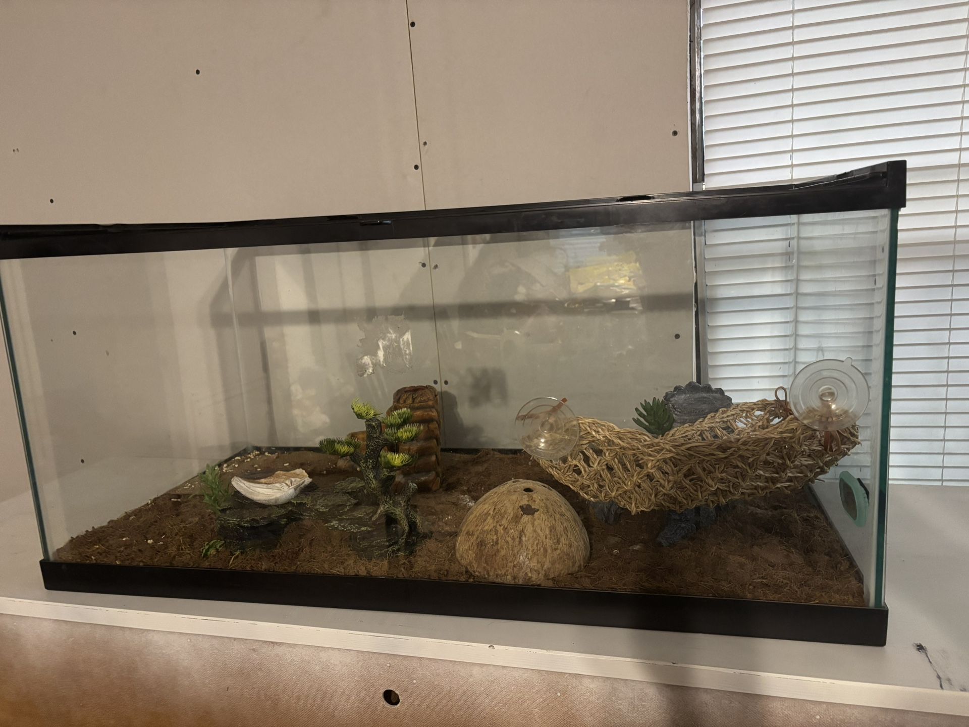 Reptile/Fish tank