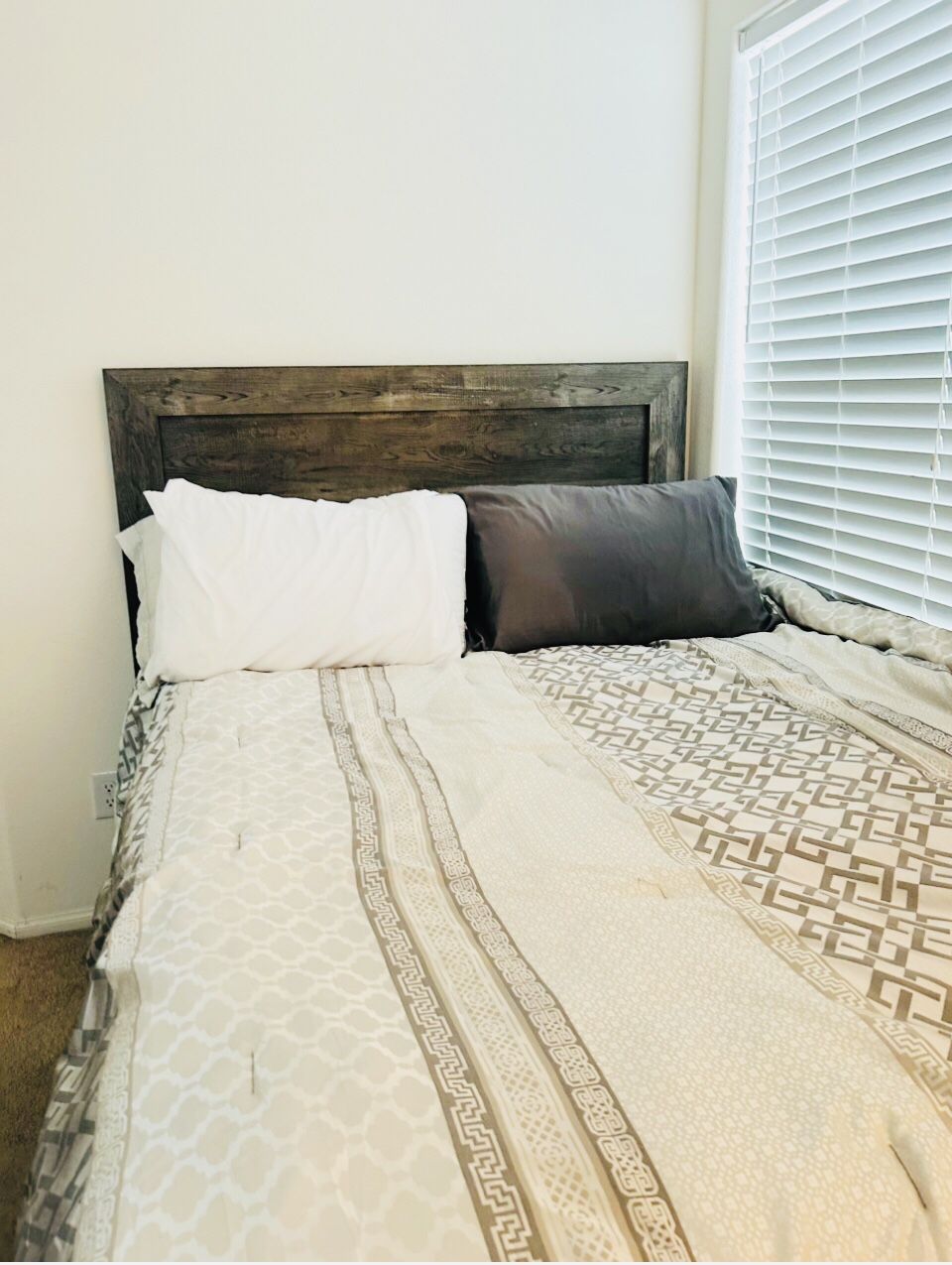 Full Size Bedroom Set 4 Pieces + New Mattress