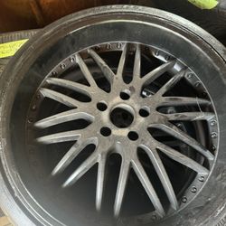 22’’ Rims And Tires 