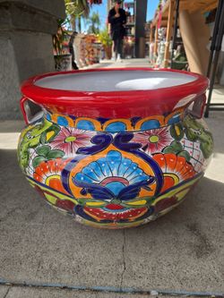 15%off maceta talavera ($95)tel (contact info removed)