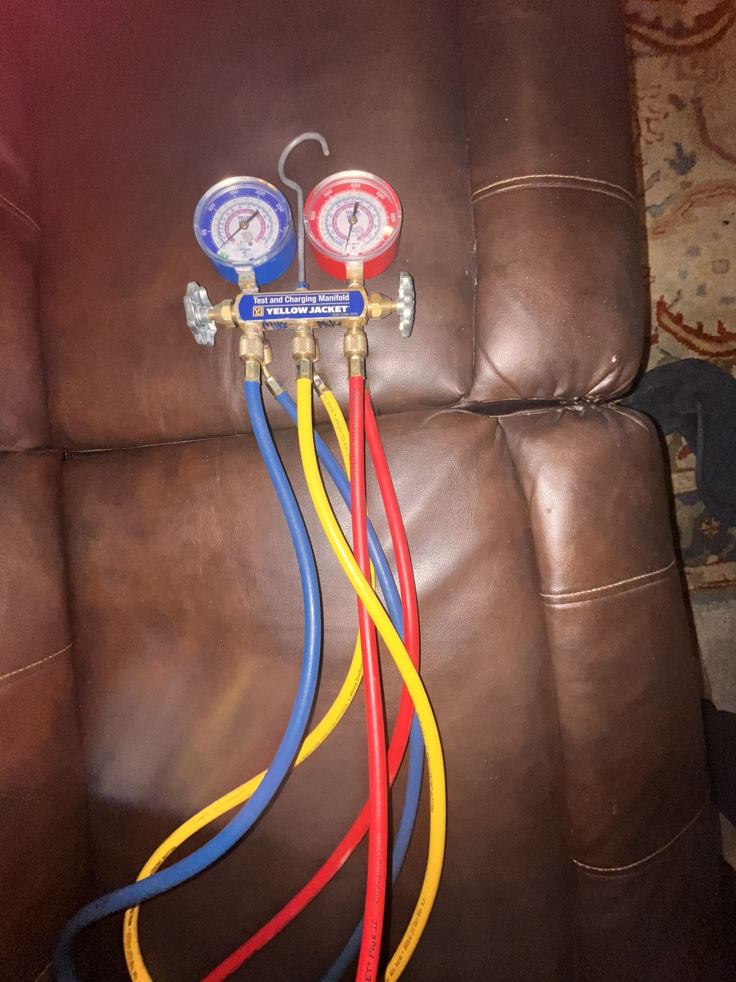 Yellowjacket Charging Manifold And Hoses Brand New