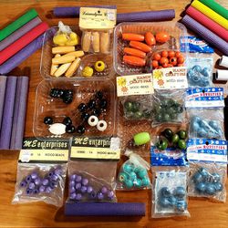 Vintage 60's/70's Macrame Wooden Beads! Lot Of Multi Colors & Variety Of Shapes & Sizes Plus Colorful Craft Cylinders For Projects!