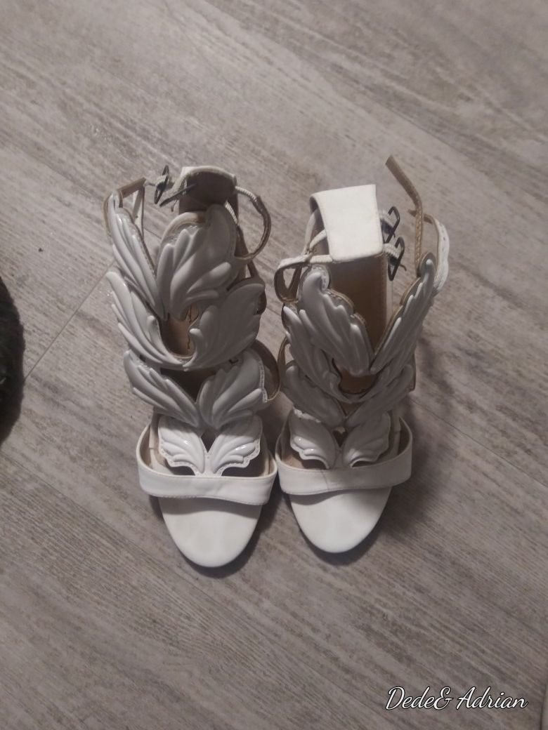 Women heels