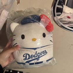 New hello kitty unopened dodger squish mellow 