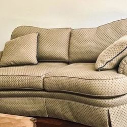 Ethan Allen Sofa And Pillows!