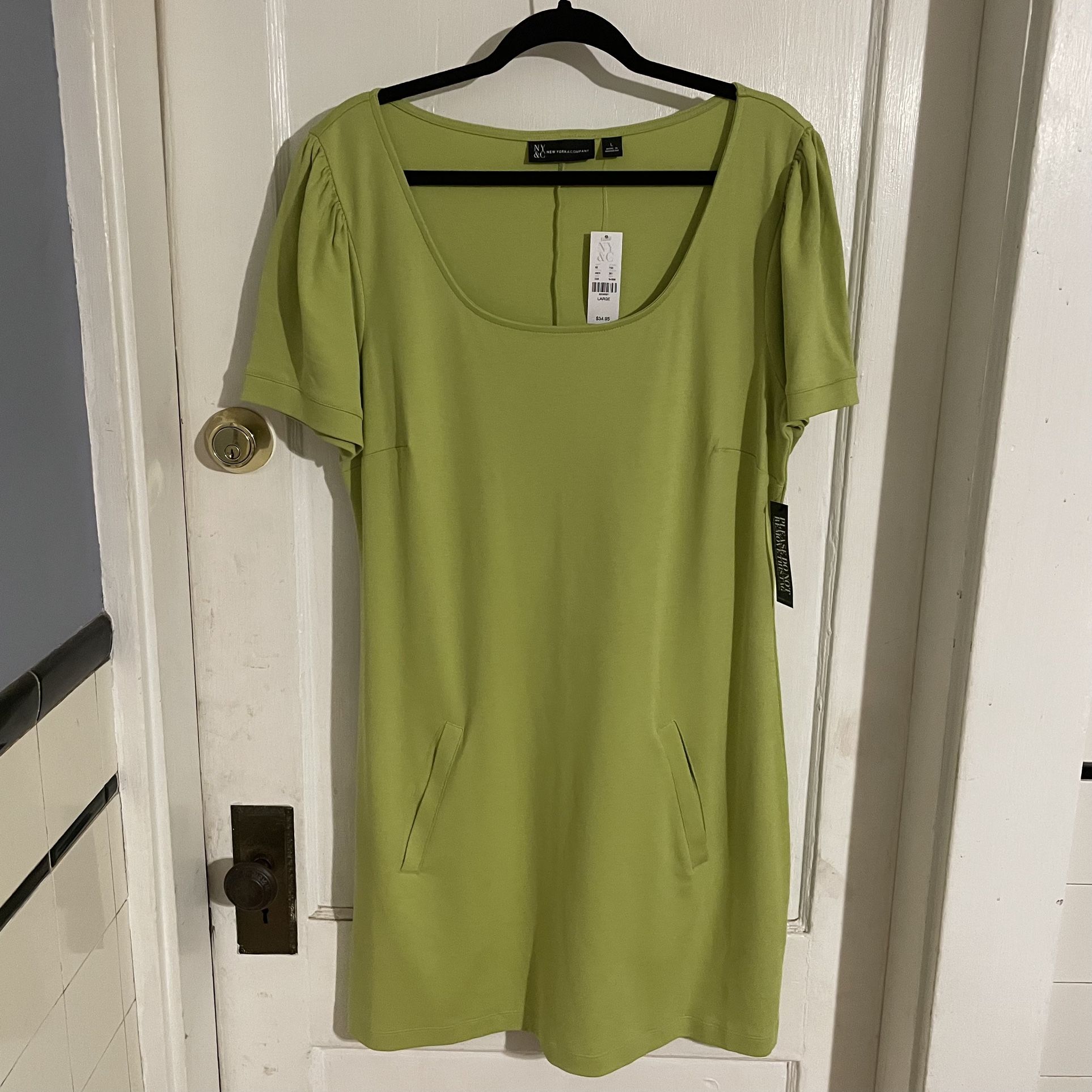 Green T-shirt Dress With Pockets 