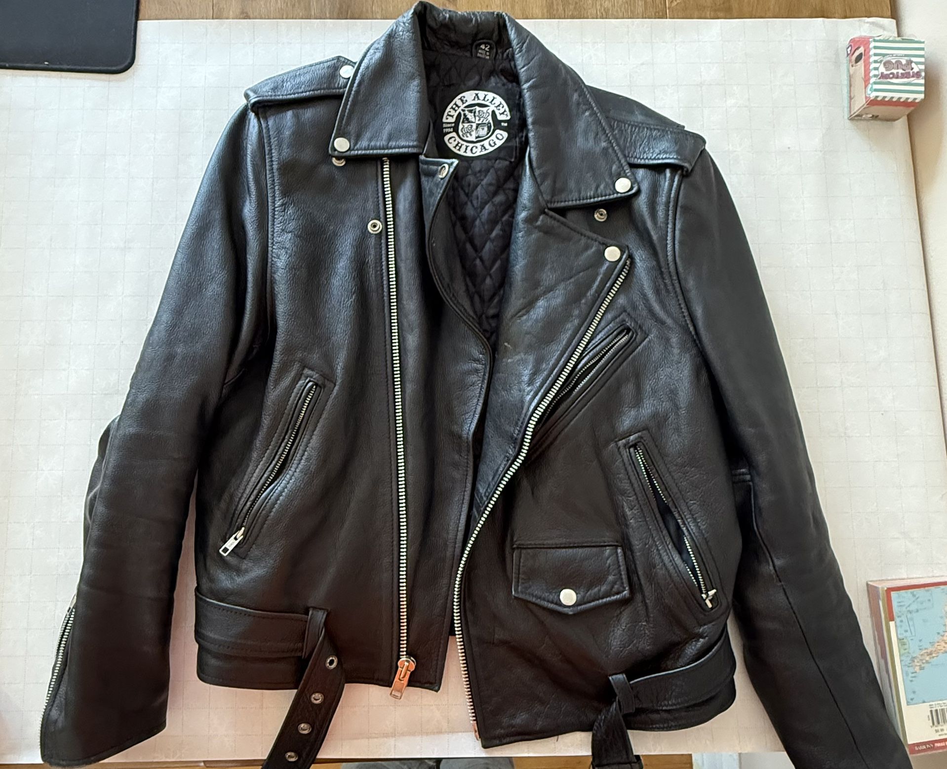classic Leather Motorcycle Jacket ( Size 42) XXL
