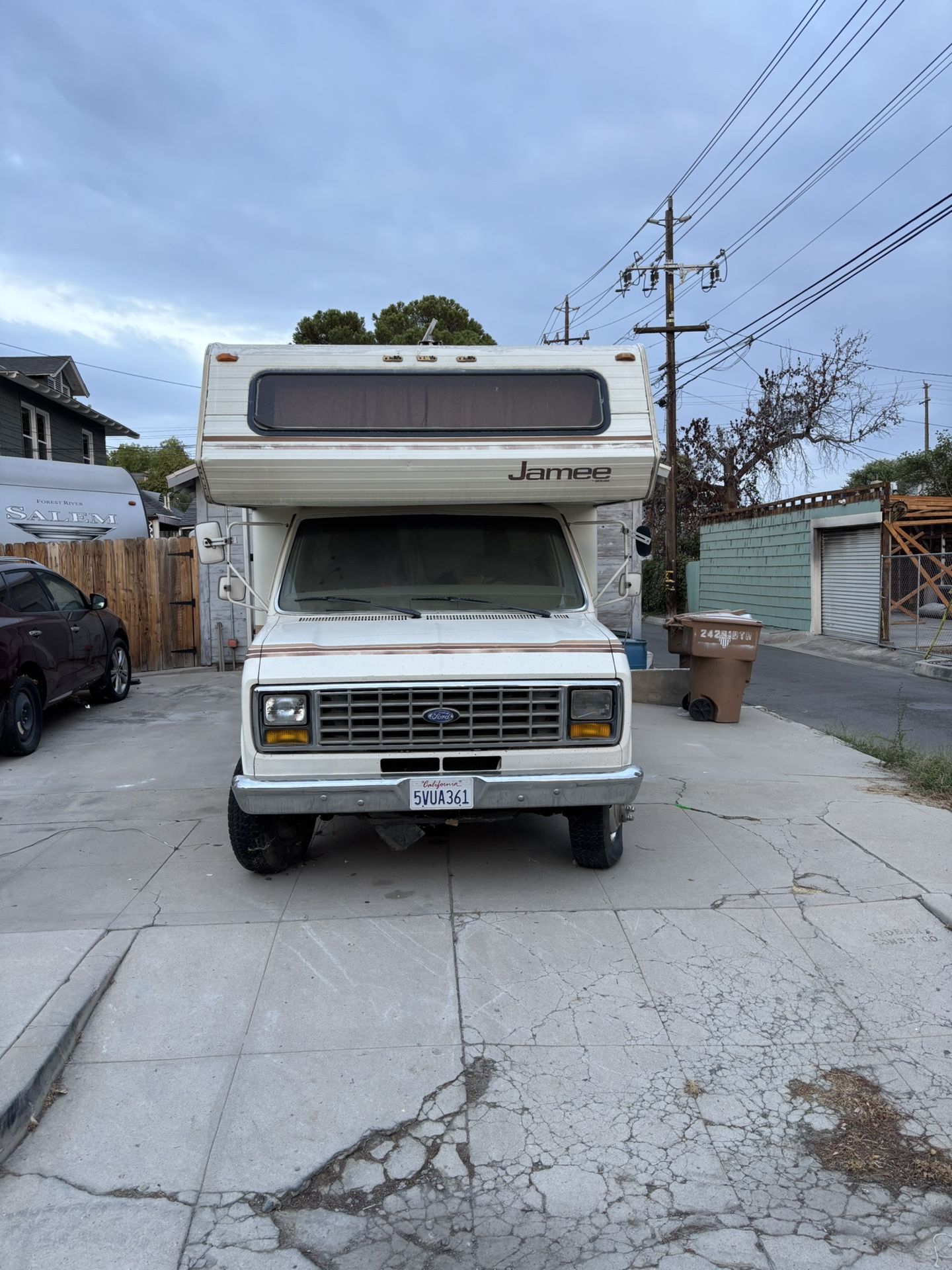 Motor Home Travel Trailer 