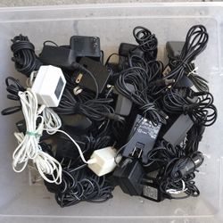 AC/DC Power Adaptor !!