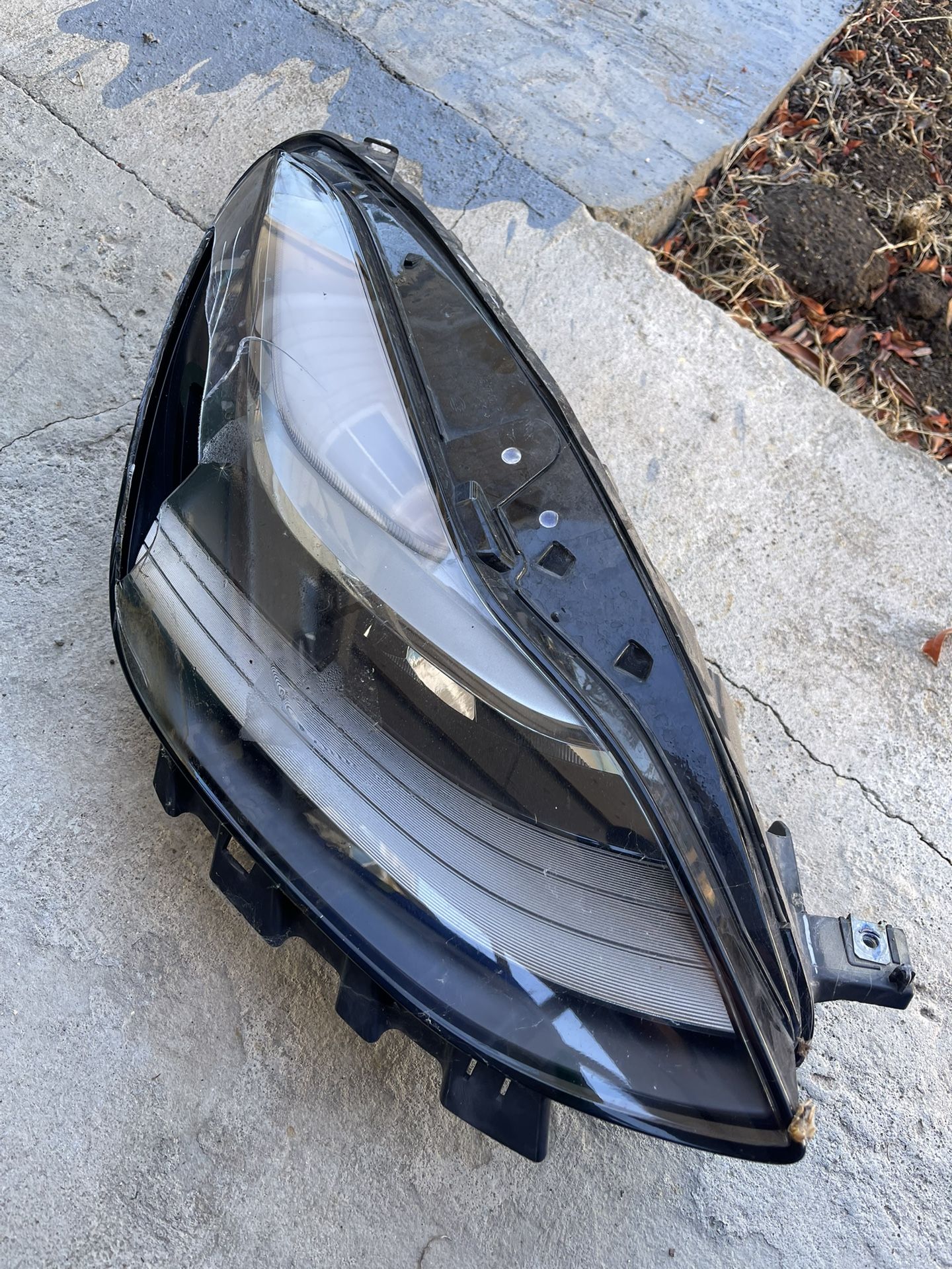 Tesla model 3 headlight passenger