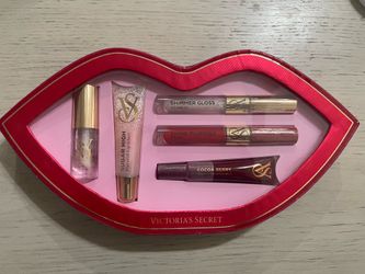 New Victoria Secret The Ultimate  Lip Set