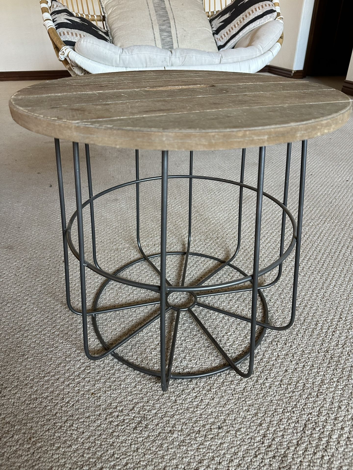 Metal/Wood End Table
