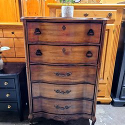 VINTAGE DRESSER