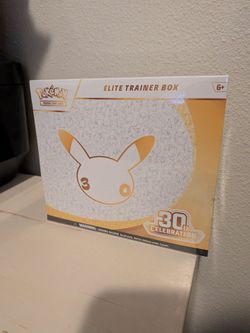 Pokemon 30th Celebration ETB