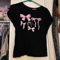 cute ribbon shirt 🎀 