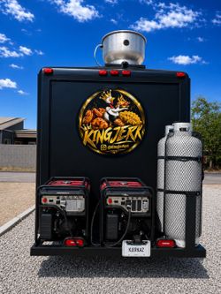 FOOD TRUCK READY TO GO