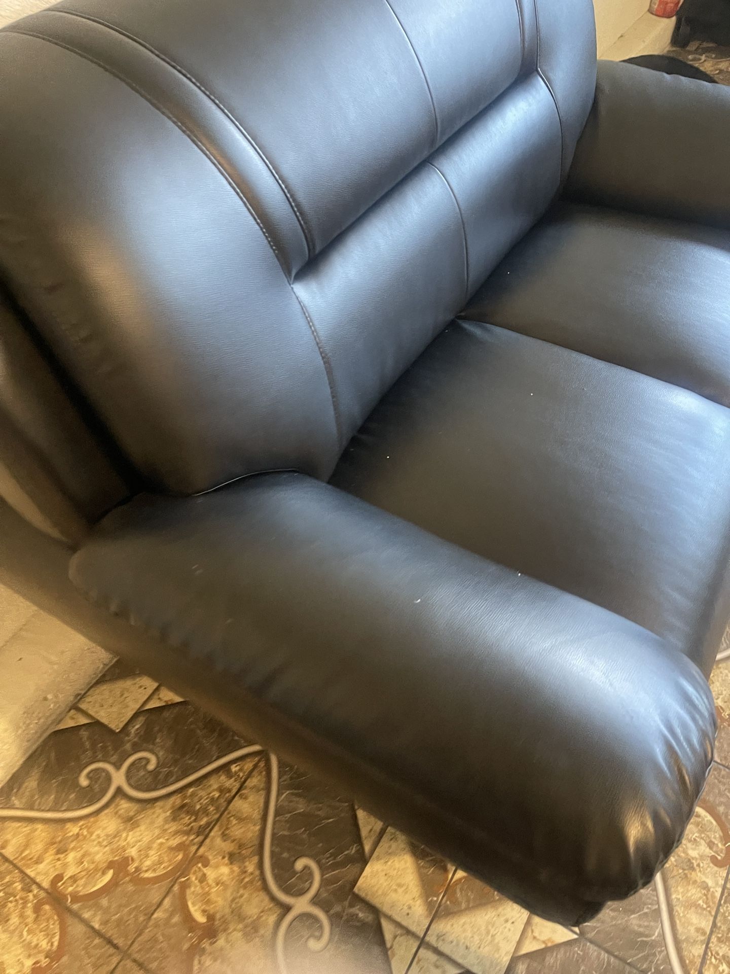 sofa free
