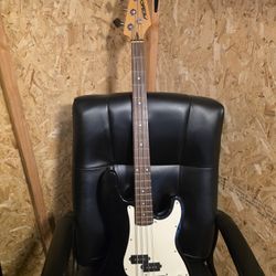 Peavy Electric Bass Bajo Electrico Con Estuche 
