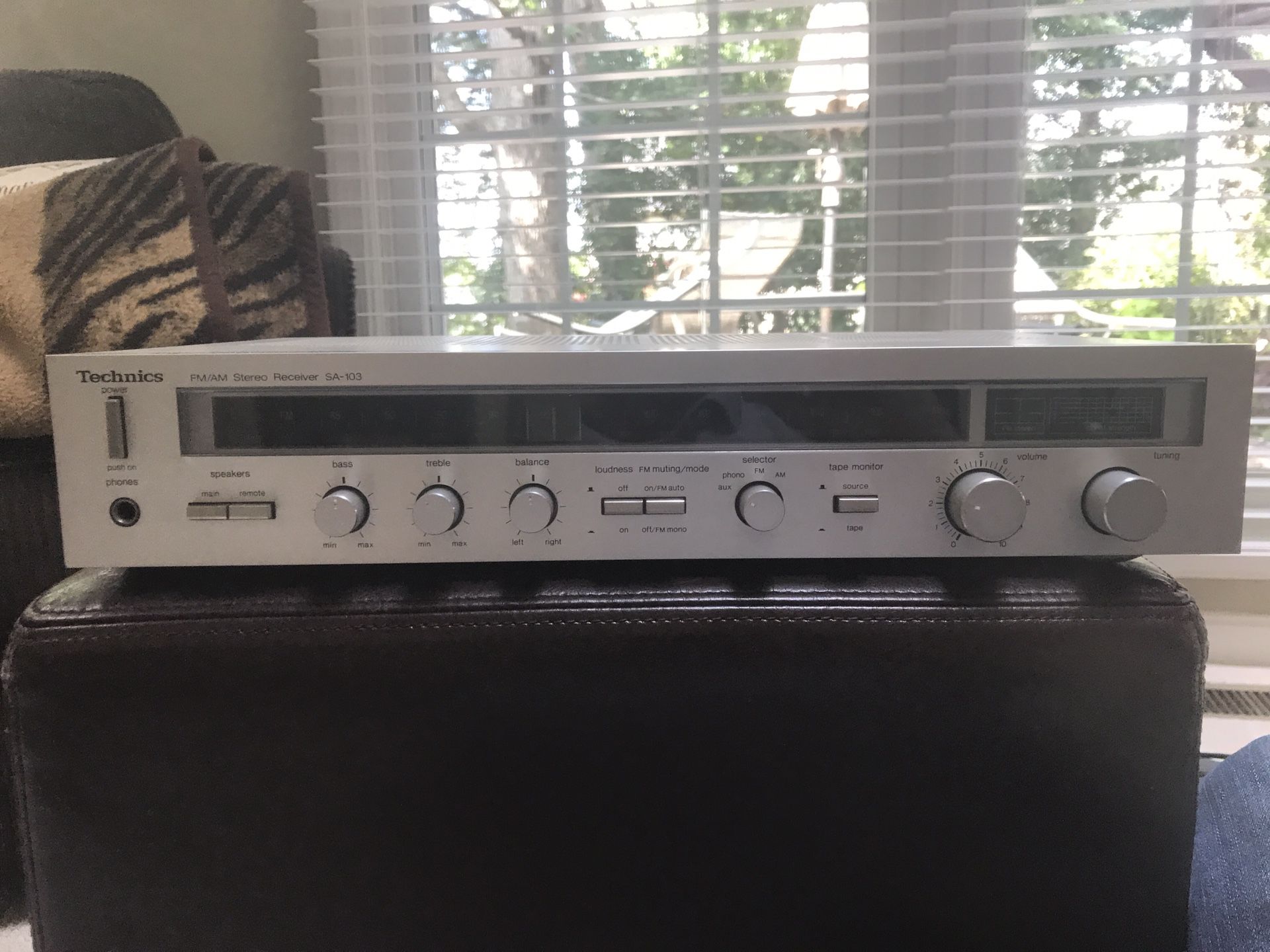 Technics stereo receiver SA-103