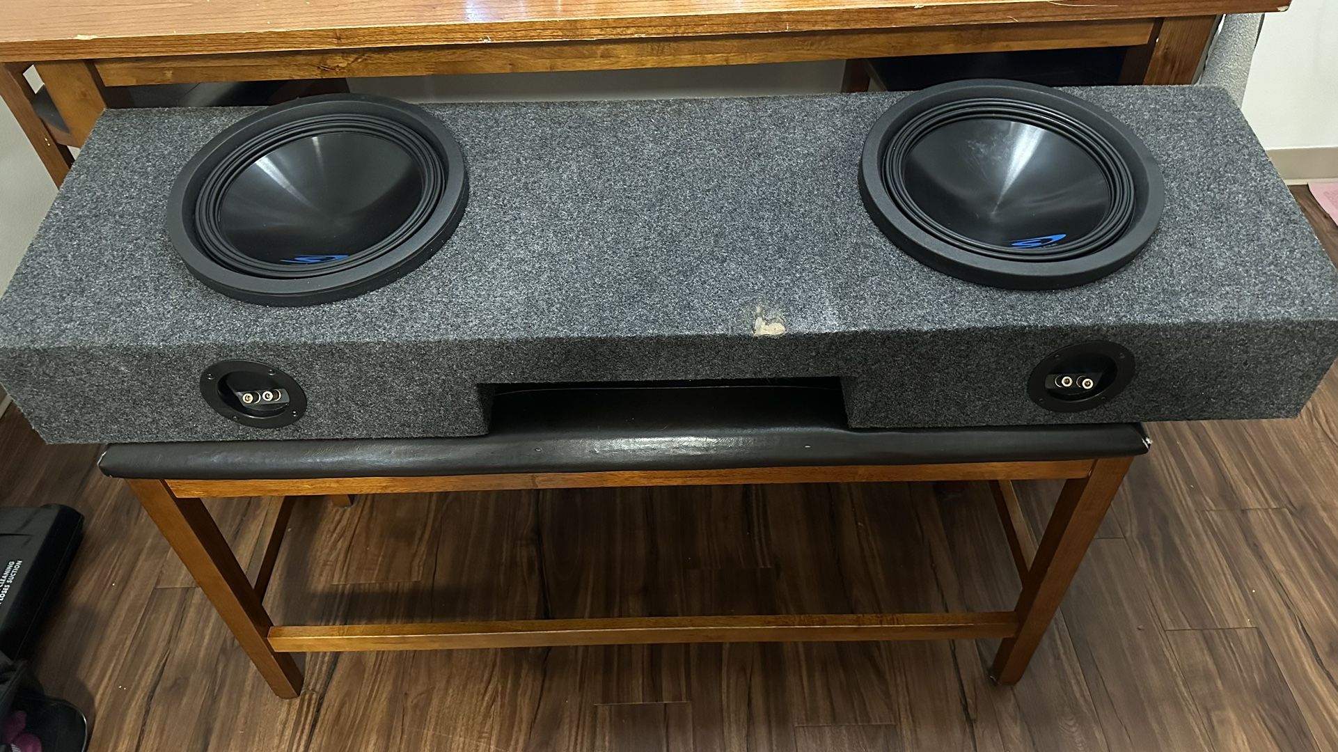 🚨Price Reduced🚨2 Alpine S-'12' Subs w/box🚨