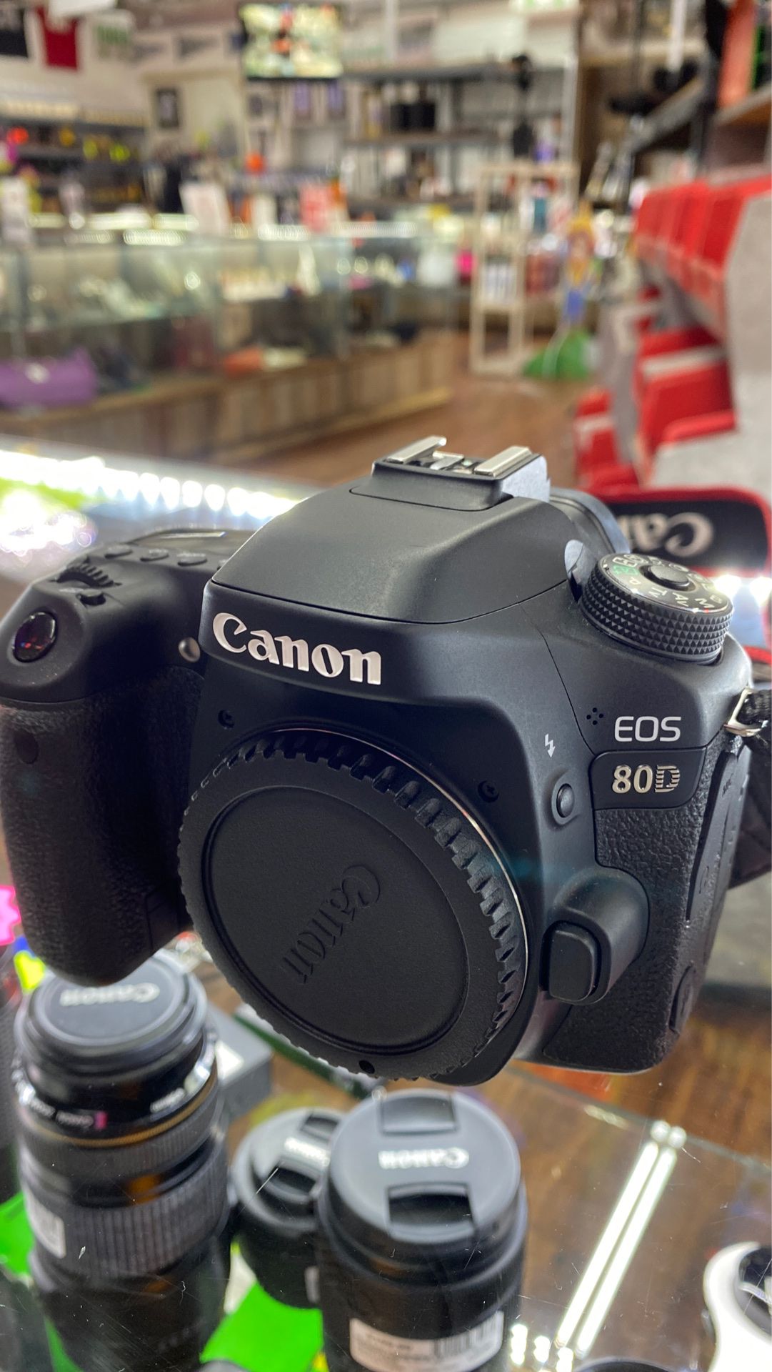 Canon 80d body camera