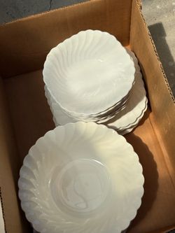 Beautiful square designs 6 glass plates , 8 matching bowls and 1 serving bowl by Johnson Bros. Made in England. All 15 pieces are for $20