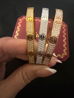 Set of stainless steel bracelets with zirconia, waterproof, daily use, guaranteed quality