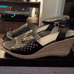 Women's shoes