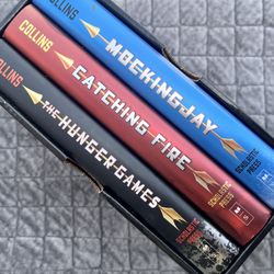 The Hunger Games Trilogy Book Set!